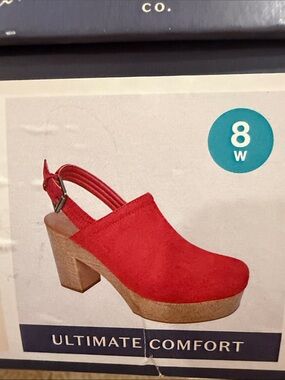 Universal Thread Red Slingback Clog Heels